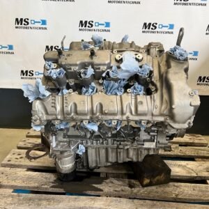 BMW 4.4i V8 Petrol Engine