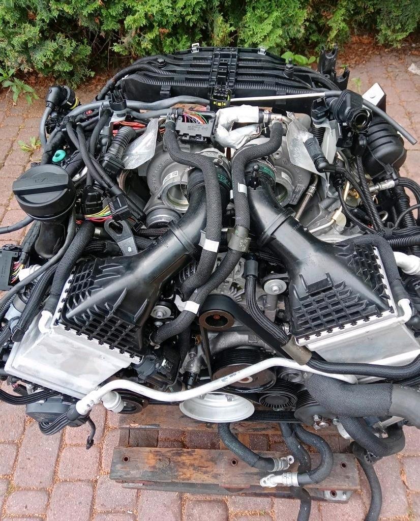BMW S63B44B 4.4 V8 TWIN-TURBO ENGINE - Image 3