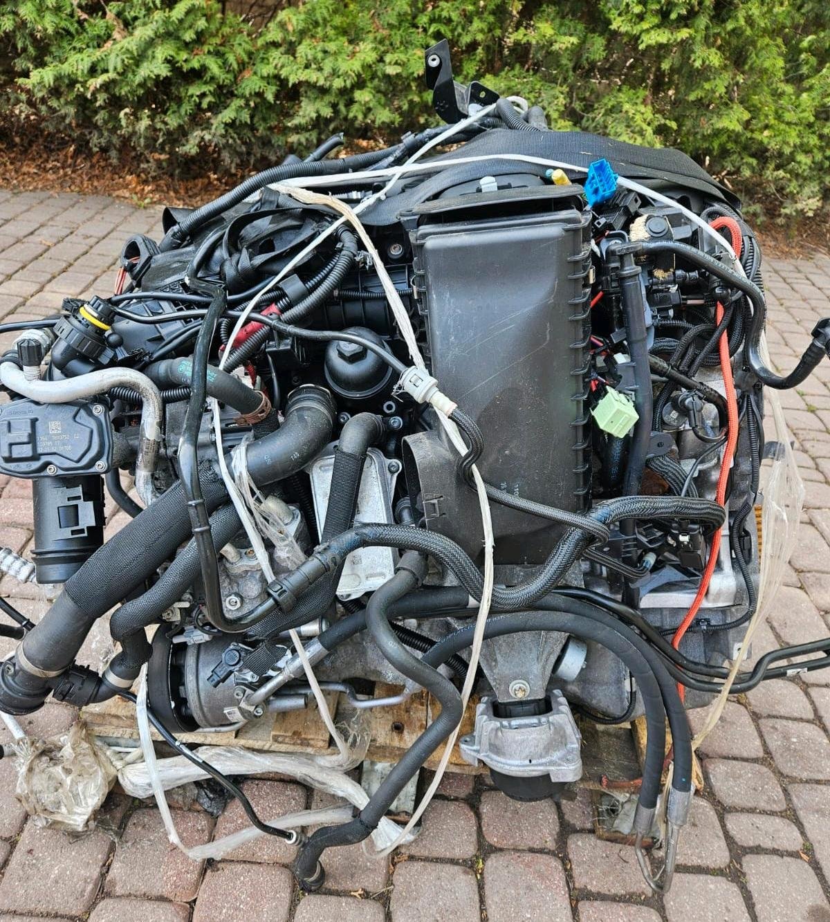 BMW 3.0 BI-TURBO DIESEL ENGINE