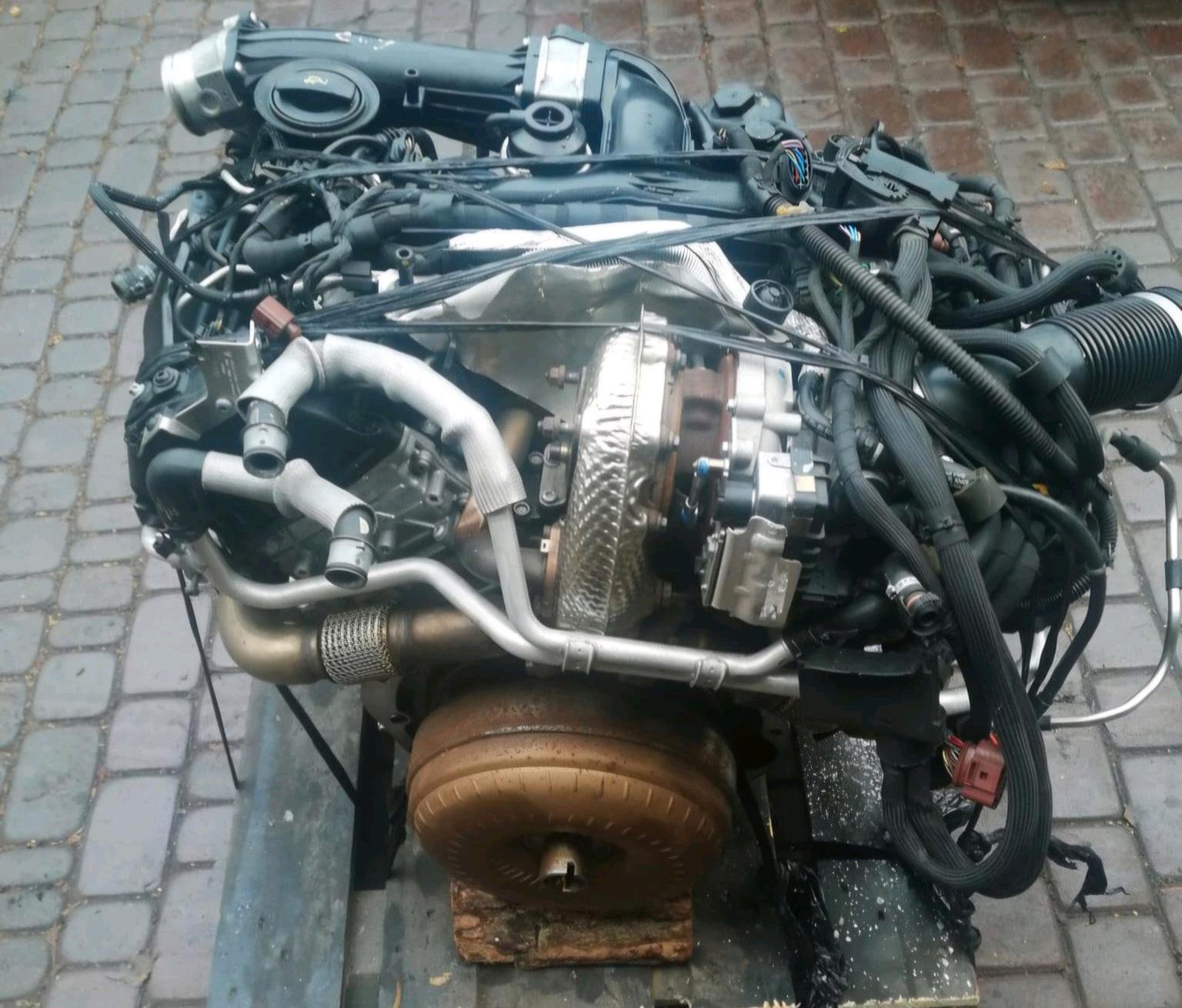 Porsche Panamera (970) 3.0L V6 TDI Engine - Image 3