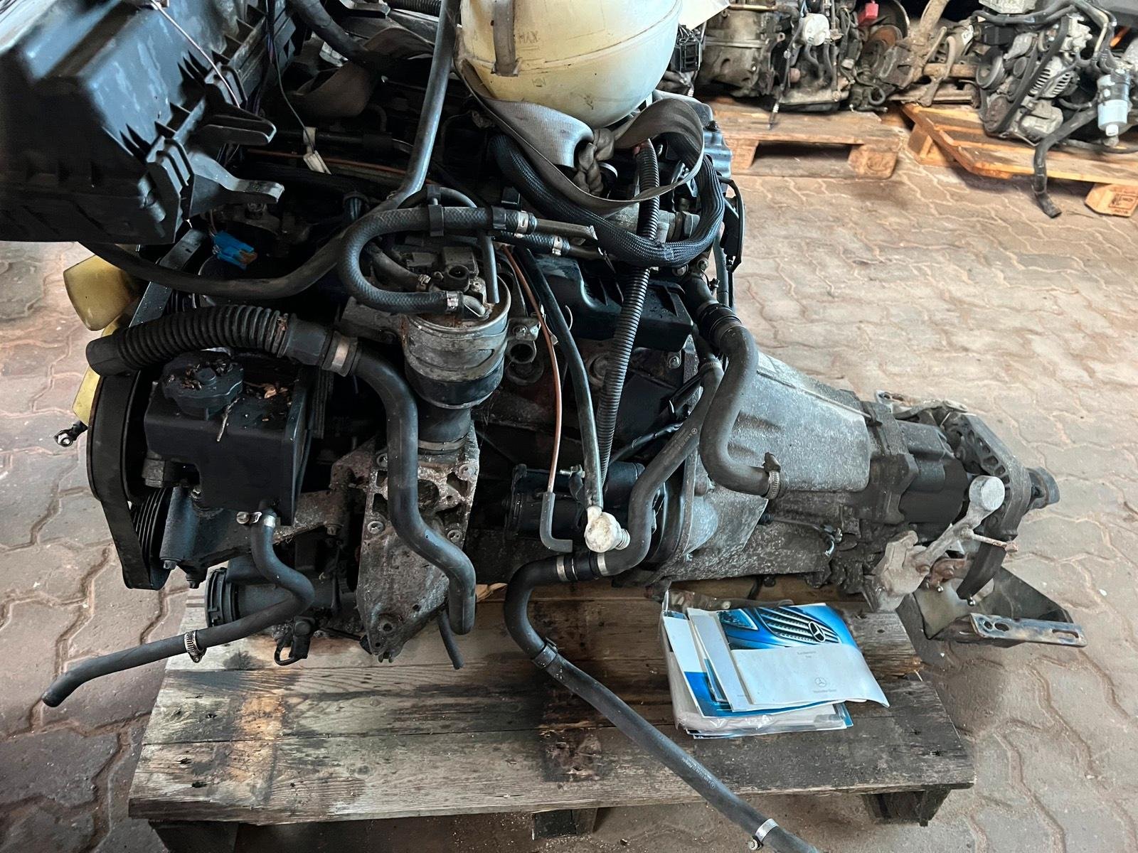 Mercedes-Benz Vito W639 109 CDI Engine - Image 4
