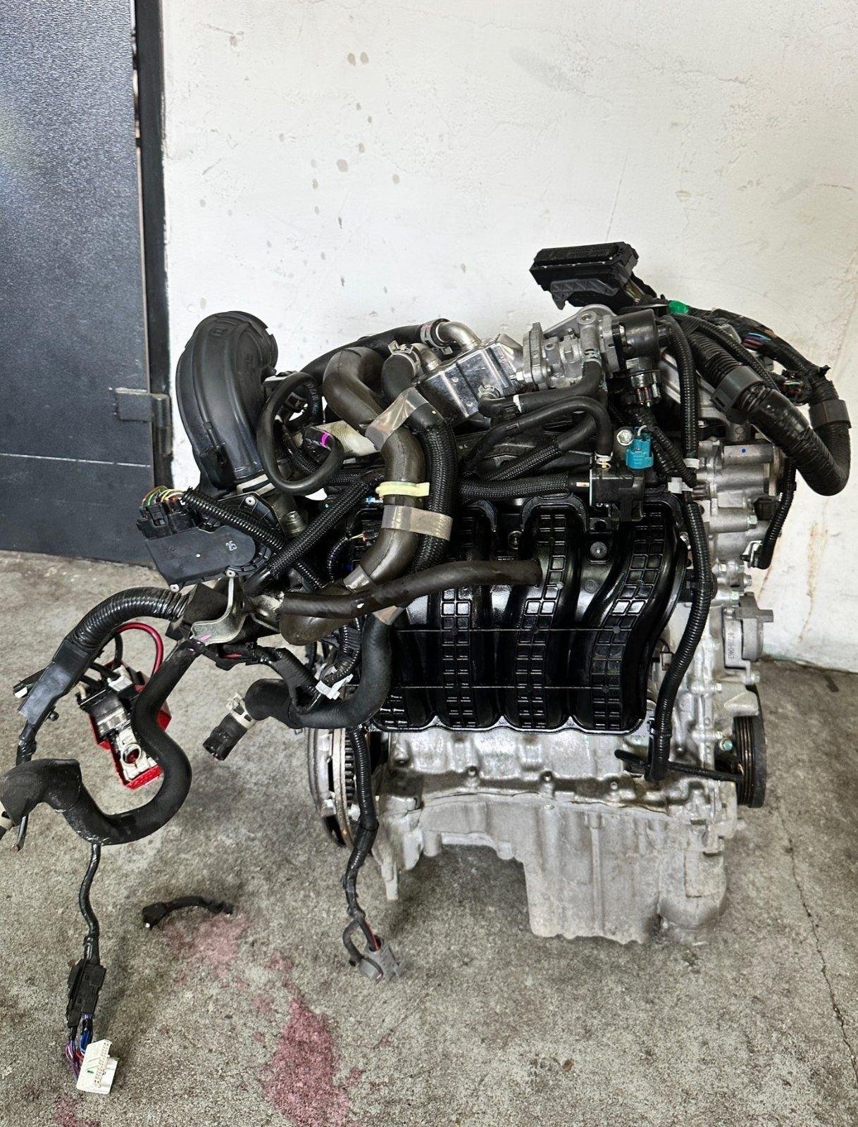 Toyota Yaris III 1.5 Hybrid Engine