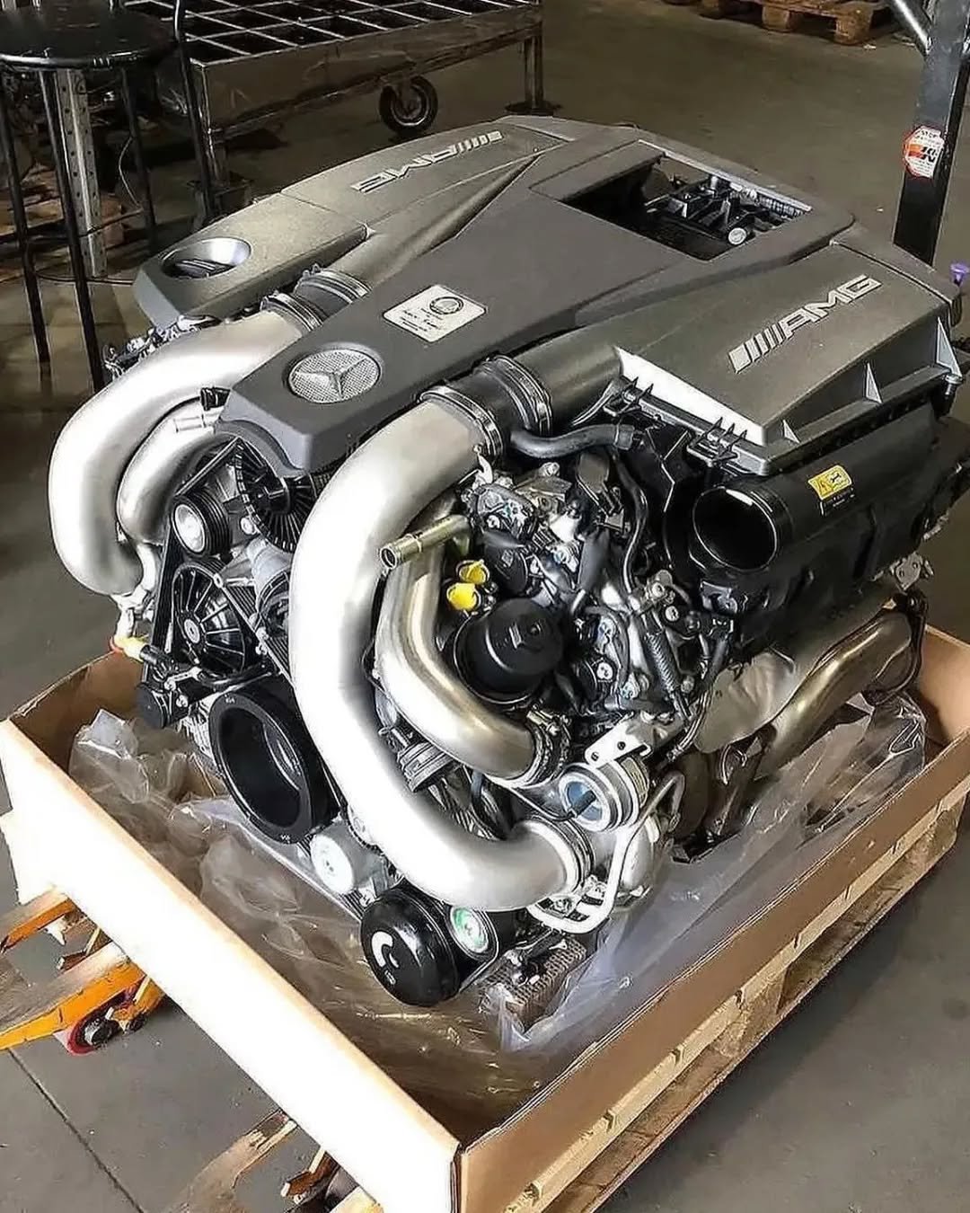Mercedes M157 5.5L V8 Engine