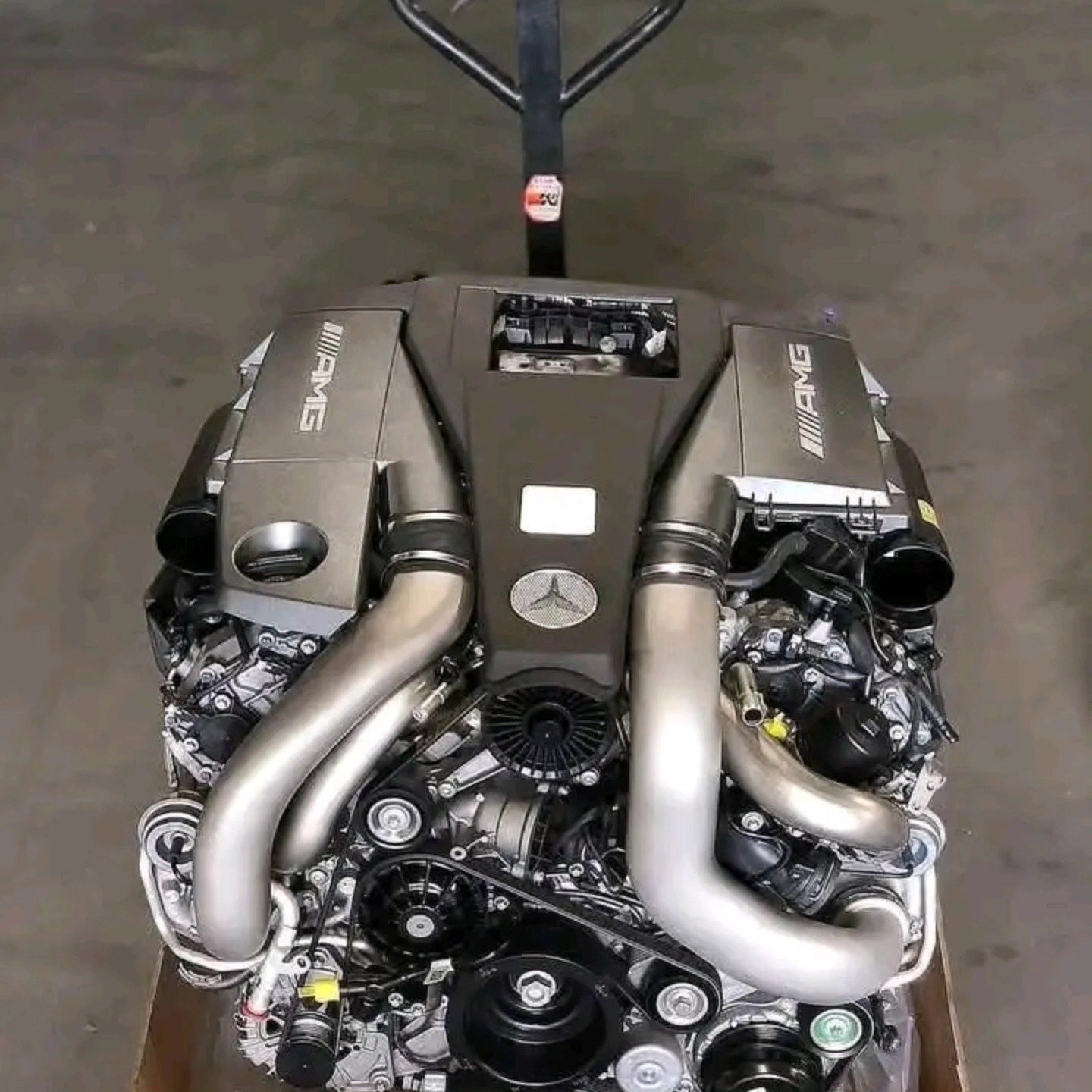 Mercedes-AMG M157 5.5L BiTurbo V8 Engine - Image 2