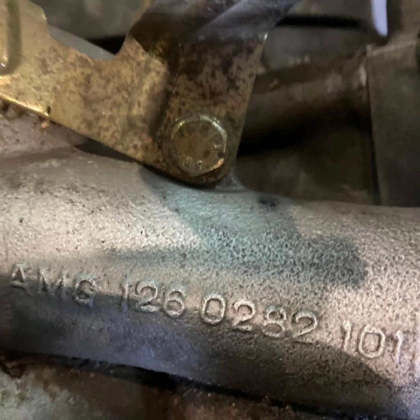 Original AMG M117 4V Engine from Mercedes-Benz C126 SEC - Image 3