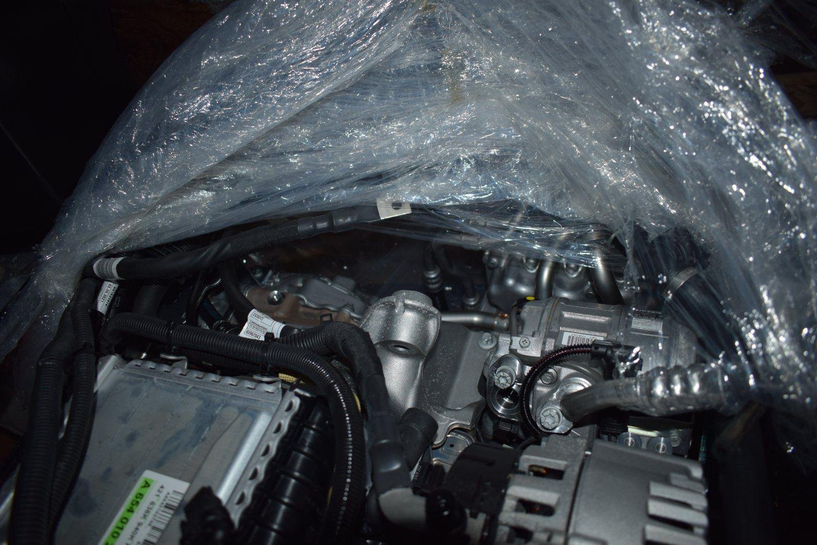 Mercedes Sprinter W907 Engine - Image 5