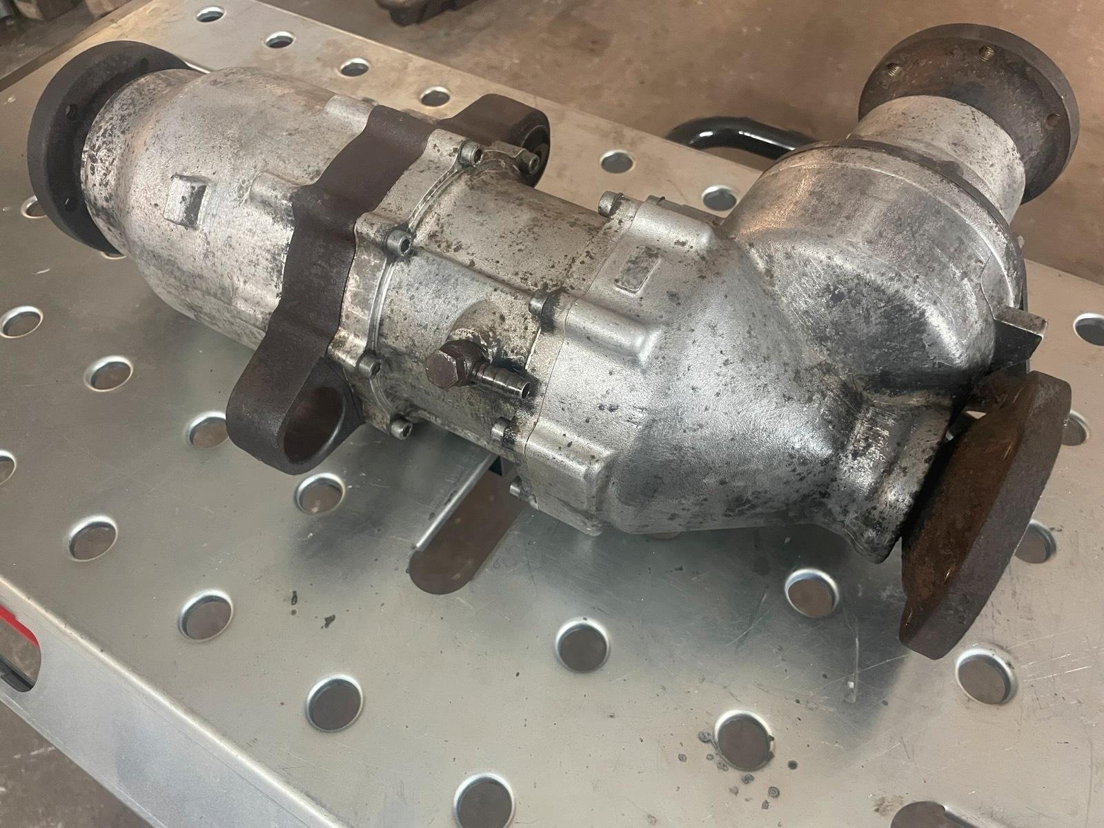 Mercedes-Benz W639 Vito / Viano Front Axle Differential - Image 4