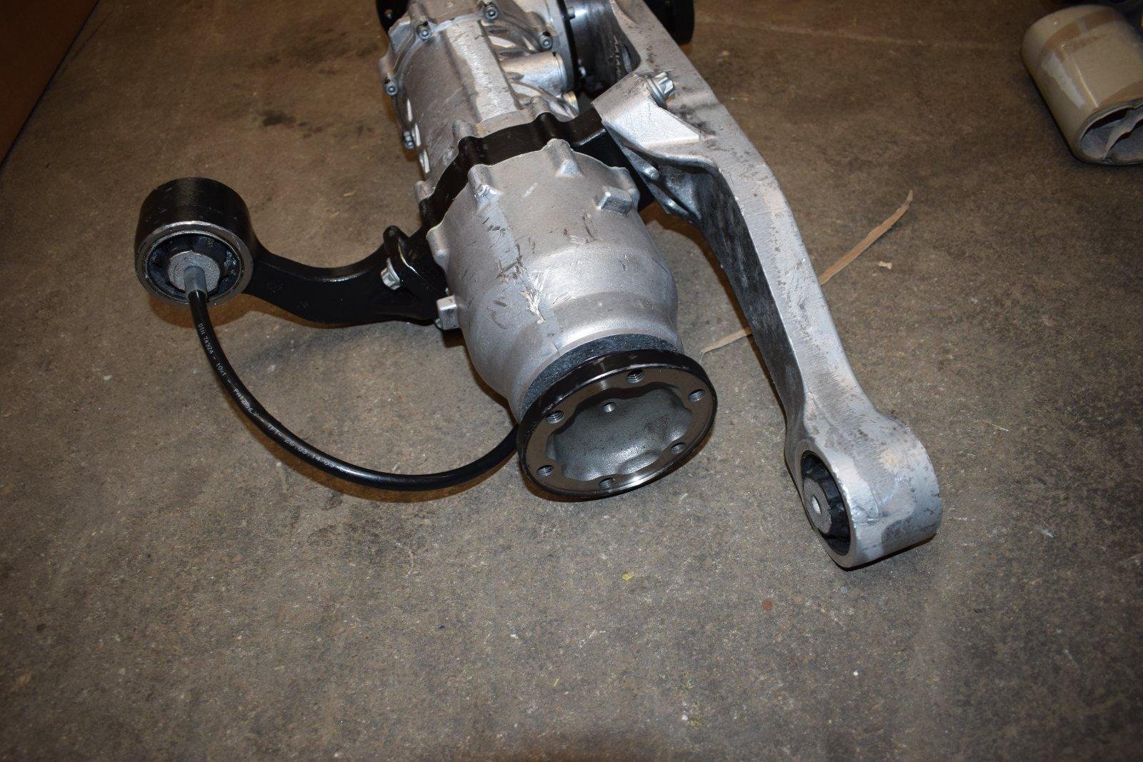 Mercedes-Benz W639 Vito / Viano 4x4 Rear Axle Differential - Image 4