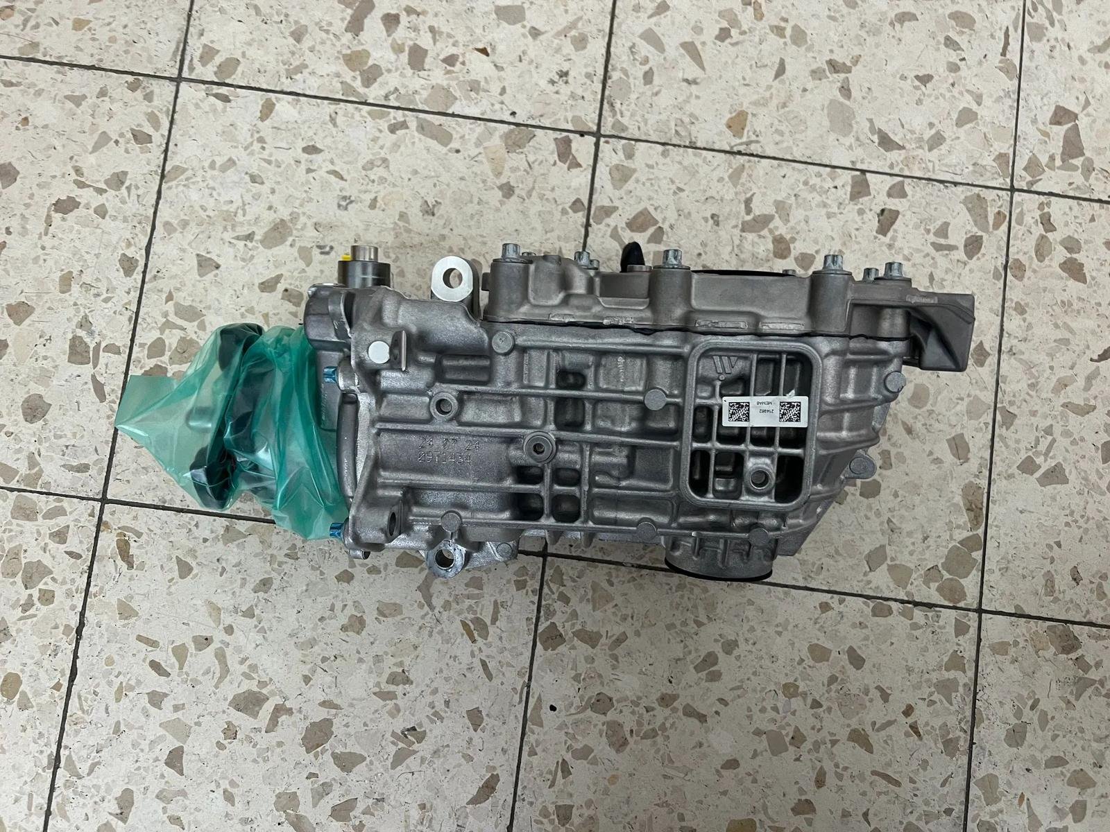 Mercedes-Benz Rear Axle Transmission Assembly - Image 4