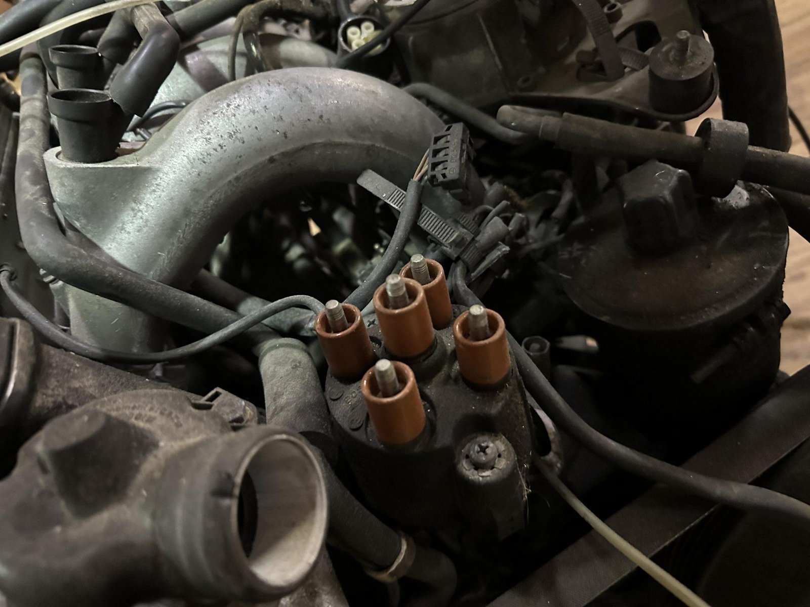 Mercedes-Benz 190E 2.3-16 Engine - Image 7