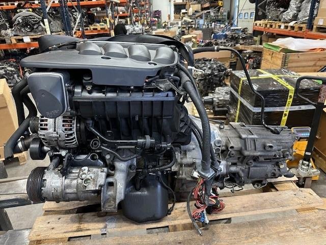 BMW 320i E90 engine