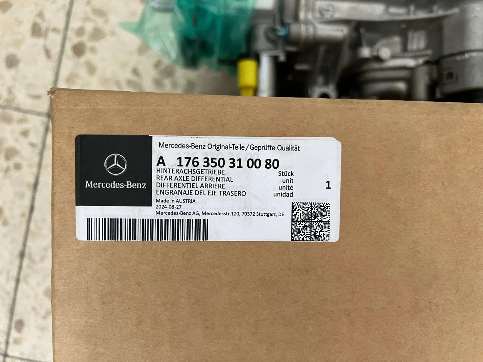 Mercedes-Benz Rear Axle Transmission Assembly - Image 7