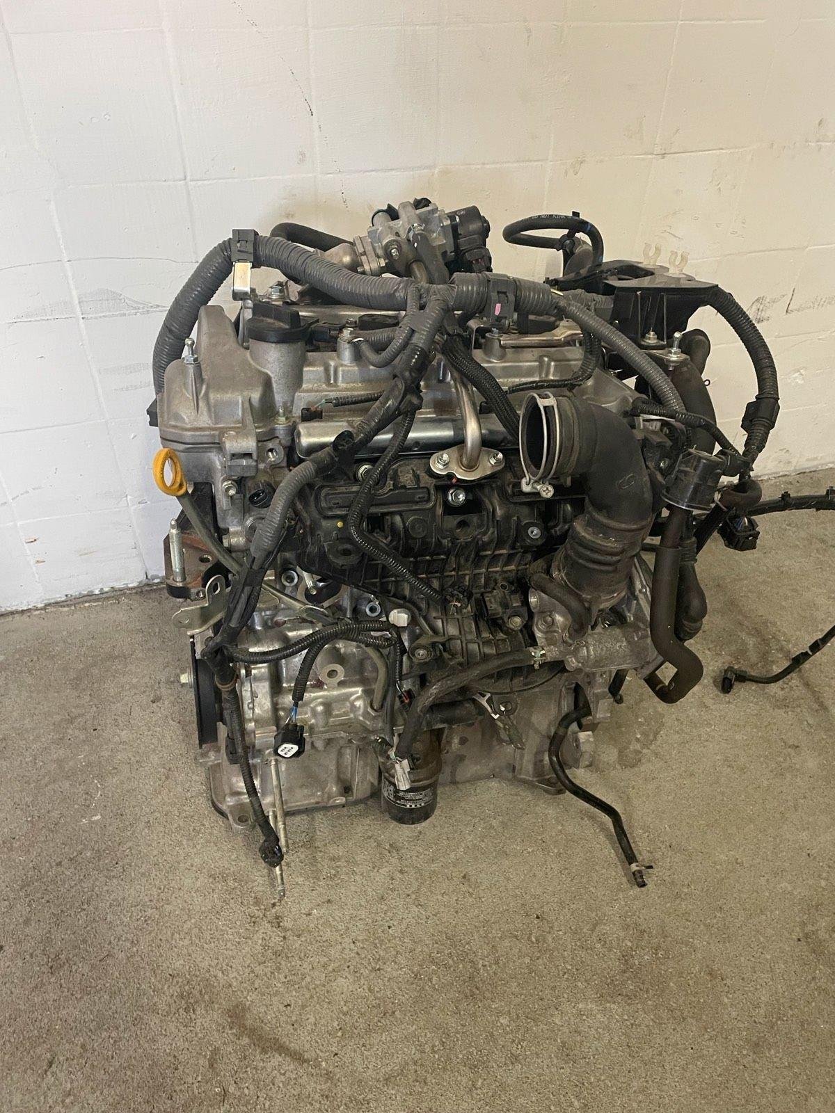 Toyota Yaris III (P13) 1.5 Hybrid Engine