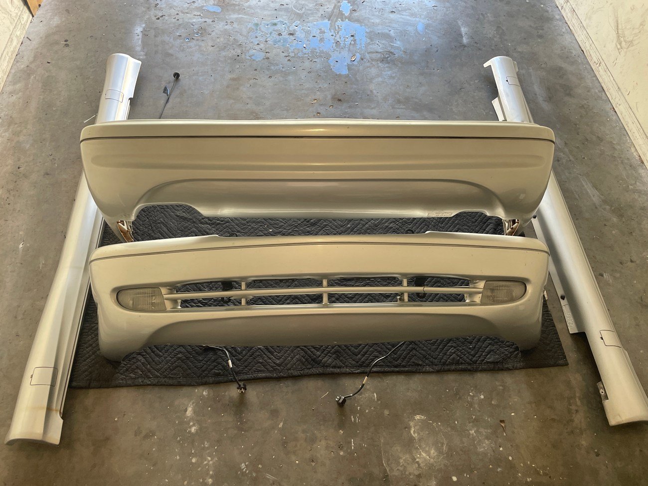 Authentic Mercedes-Benz W202 C43 AMG Body Kit