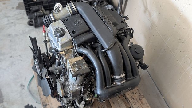 Used Mercedes-Benz OM604 Diesel Engine - Image 6