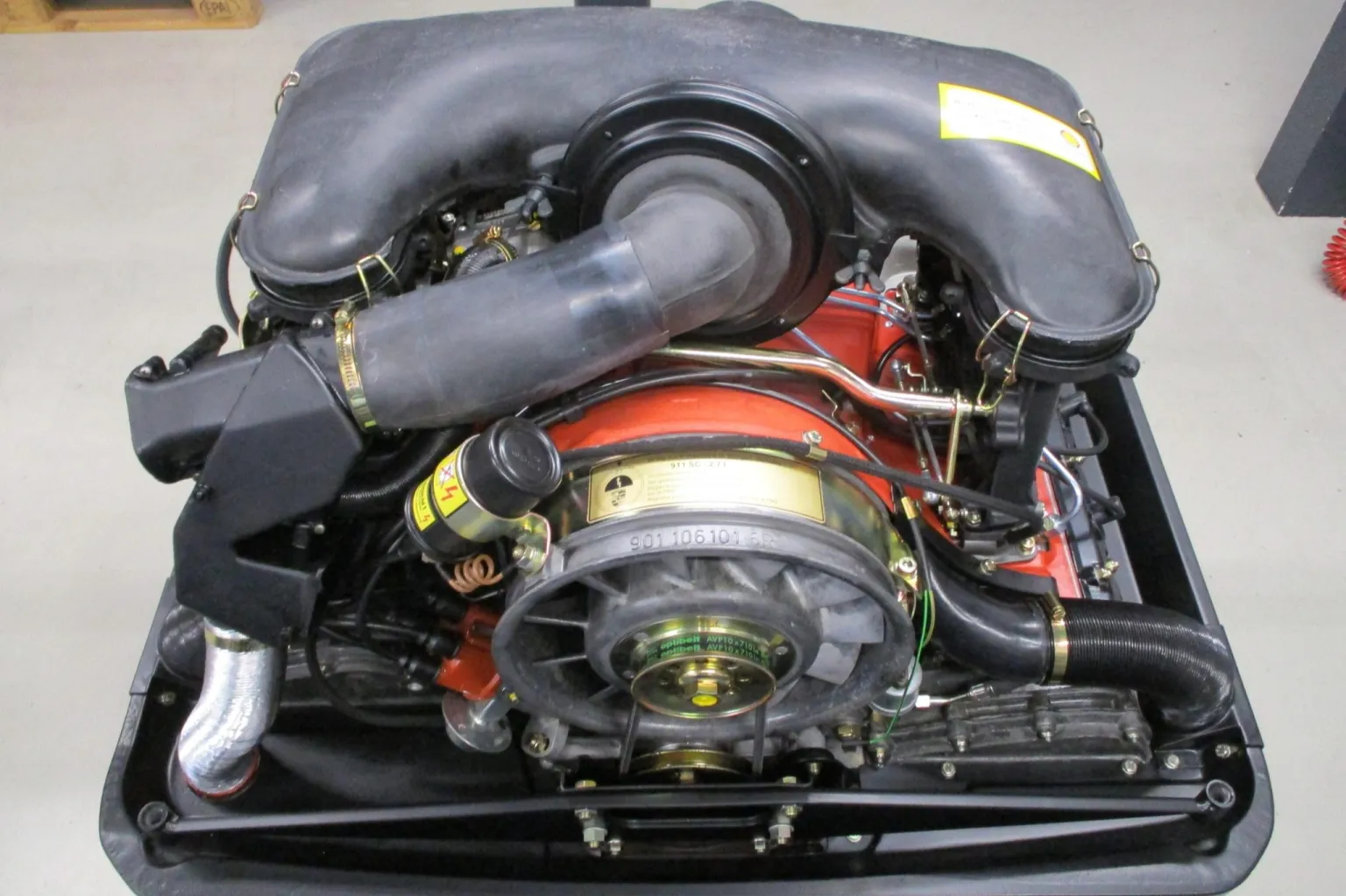 1975 Porsche 911 Carrera Type 911/83 2.7L MFI Engine - Image 2