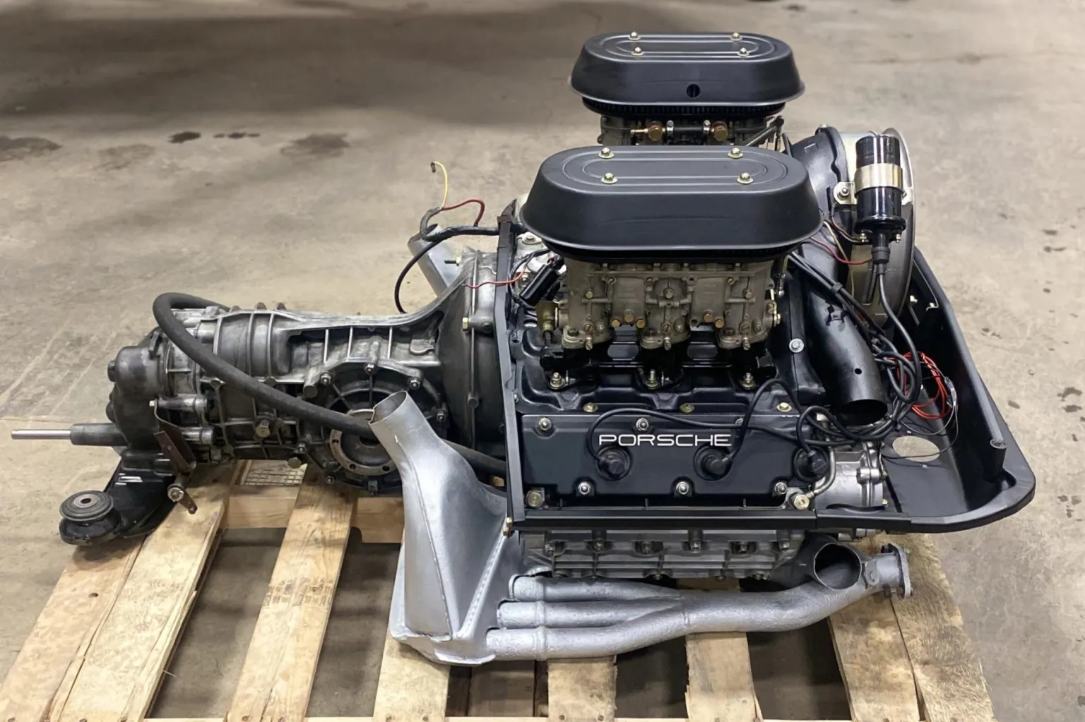 Porsche 911 2.2L Engine and Five-Speed Transaxle