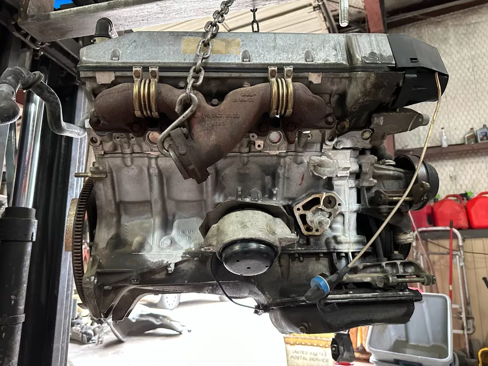 Mercedes-Benz SL500 R129 – 5.0L V8 M119 Engine - Image 3