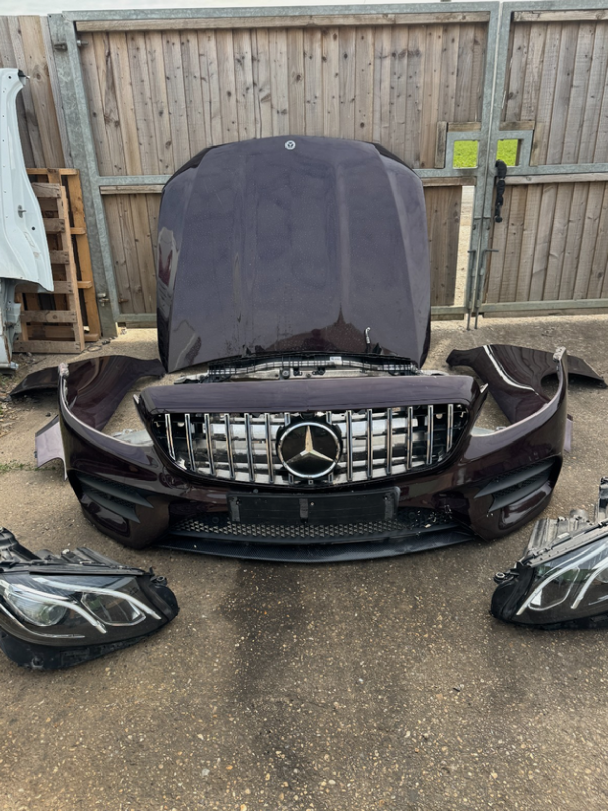 Mercedes W238 Front Package