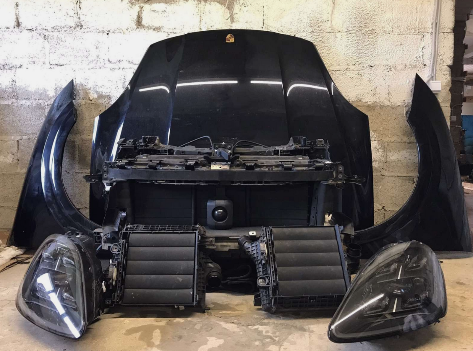 Porsche Cayenne 9Y0 / 9Y3 Front Package